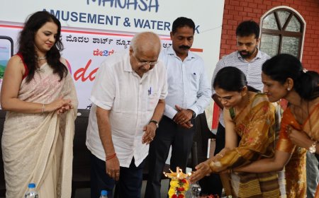 ಡೇ2ಡೇ ನ್ಯೂಸ್‌ & ಎಸ್‌ಎಲ್‌ ಶೇಟ್‌ ಸಹಯೋಗದ ಮುದ್ದುಕೃಷ್ಣ ಫೋಟೊ ಸ್ಪರ್ಧೆ ಬಹುಮಾನ ವಿತರಣೆ ಸಮಾರಂಭದಲ್ಲಿ ಪಾಲ್ಗೊಂಡ ನಟಿ ಗಾನ ಭಟ್‌ 