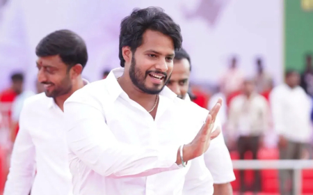 ಎನ್​ಡಿಎ ಅಭ್ಯರ್ಥಿಯಾಗಿ ನಿಖಿಲ್ ಕುಮಾರಸ್ವಾಮಿ ನಾಮಪತ್ರ