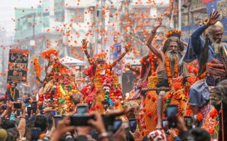 ತ್ರಿವೇಣಿ ಸಂಗಮದಲ್ಲಿ ಕೋಟ್ಯಂತರ ಭಕ್ತರ ಸಮಾಗಮ!