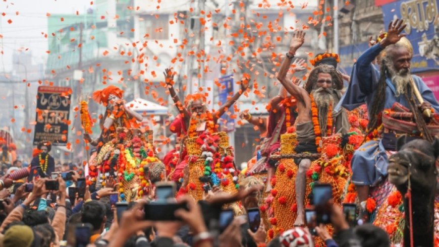 ತ್ರಿವೇಣಿ ಸಂಗಮದಲ್ಲಿ ಕೋಟ್ಯಂತರ ಭಕ್ತರ ಸಮಾಗಮ!