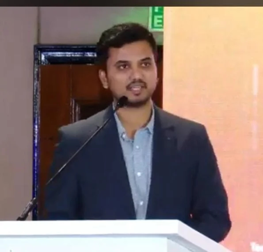 ದಕ್ಷಿಣ ಕನ್ನಡಕ್ಕೆ ಜಿಲ್ಲಾಧಿಕಾರಿಯಾಗಿ ಬಂದಿರುವ ದರ್ಶನ್‌ ಎಚ್‌.ವಿ. ಯಾರು? ಐಎಎಸ್‌ನಲ್ಲಿ ಟಾಪರ್‌ ಆಗಿದ್ದ ಅವರ ಹಿನ್ನಲೆ ಏನು?