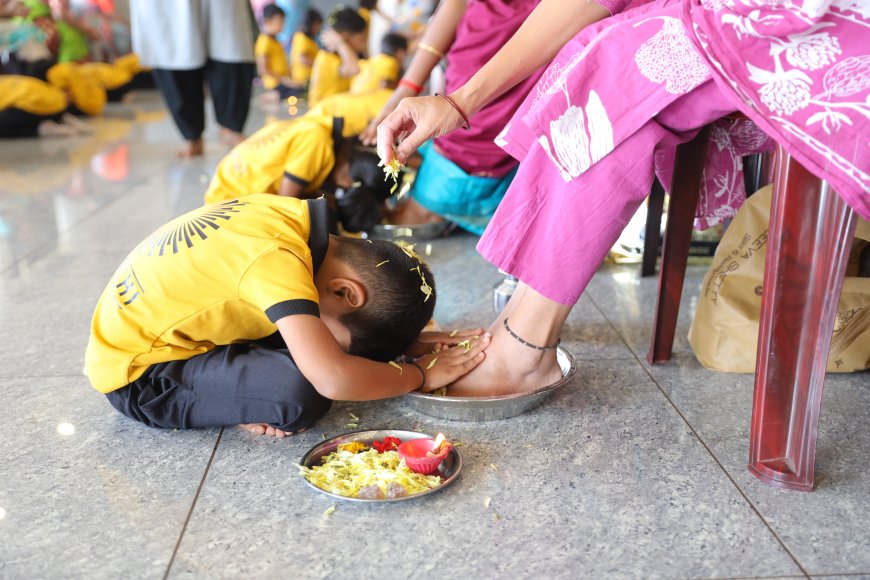 ಮಂಗಳೂರಿನ ಶಕ್ತಿ ಸ್ಕೂಲ್‌ನಲ್ಲಿ ʼಸಪ್ತ ಶಕ್ತಿ ಸಂಗಮʼ ಕಾರ್ಯಕ್ರಮದಲ್ಲಿ ಮಾತೃ ಪೂಜೆ ಮಾಡಿದ ಚಿಣ್ಣರು
