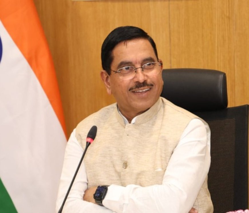 ರೈಲ್ವೆ ಟಿಕೆಟ್ ದರ ಏರಿಕೆ: ಕಿ.ಮೀಗೆ ಒಂದು ಪೈಸೆ ಮಾತ್ರ ಹೆಚ್ಚಾಗಿದೆ: ಜೋಶಿ