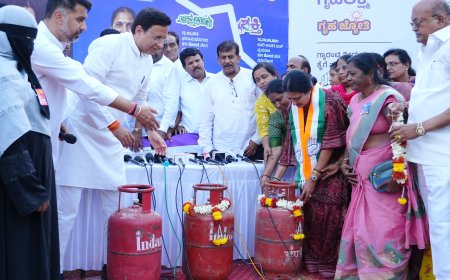 ಗ್ಯಾರಂಟಿ ಯೋಜನೆಗಳನ್ನು ಟೀಕಿಸುವ ಬಿಜೆಪಿಗೆ ಮತ ನೀಡಬೇಡಿ: ರಣದೀಪ್ ಸಿಂಗ್ ಸೂರ್ಜೇವಾಲ