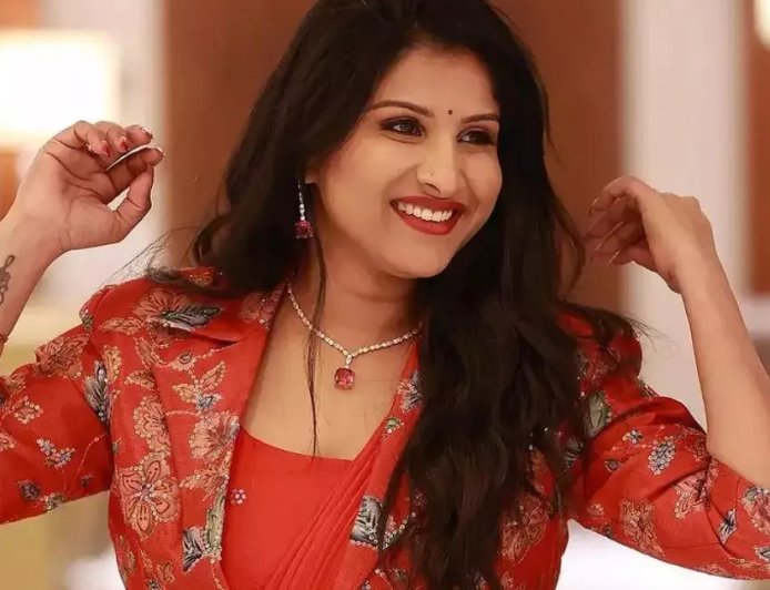 ಗಾಯಕಿ ಮಂಗ್ಲಿಯಿಂದ 10 ಕೋಟಿ ವಂಚನೆ?