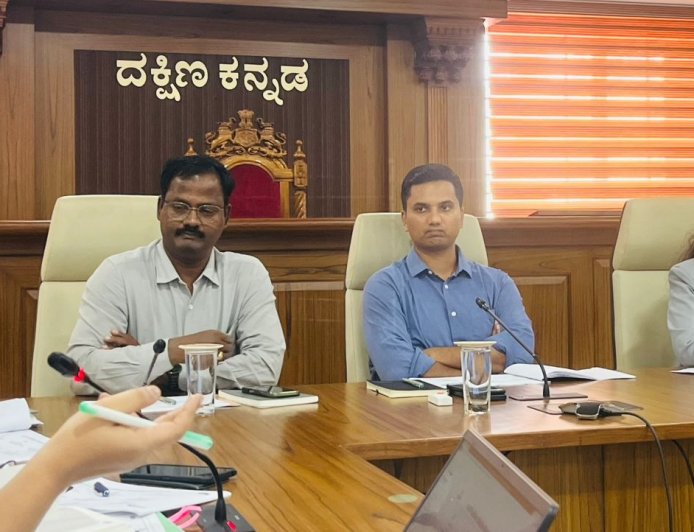 ಡ್ರಗ್ಸ್ ವ್ಯಸನಿಗಳಿಗೆ  ಹೆಚ್.ಐ.ವಿ ತಪಾಸಣೆ: ಜಿಲ್ಲಾಧಿಕಾರಿ ಸೂಚನೆ