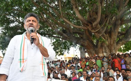 ಸಿದ್ದರಾಮಯ್ಯ ನುಡಿದಂತೆ ನಡೆದಿದ್ದಾರೆ: ಸಿಎಂ ಡಿಕೆಶಿ