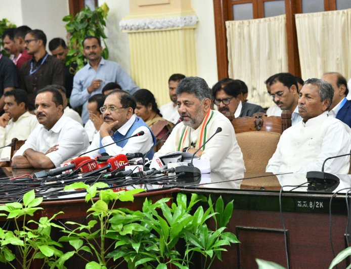 ಶಾಲಾ ಕಾಲೇಜು ವಿದ್ಯಾರ್ಥಿಗಳಿಗೆ ಉಚಿತ ಬಸ್ ಪಾಸ್: ಸಿಎಂ ಡಿ.ಕೆ. ಶಿವಕುಮಾರ್