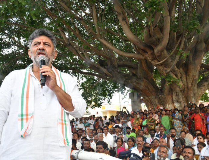ಸಿದ್ದರಾಮಯ್ಯ ನುಡಿದಂತೆ ನಡೆದಿದ್ದಾರೆ: ಸಿಎಂ ಡಿಕೆಶಿ