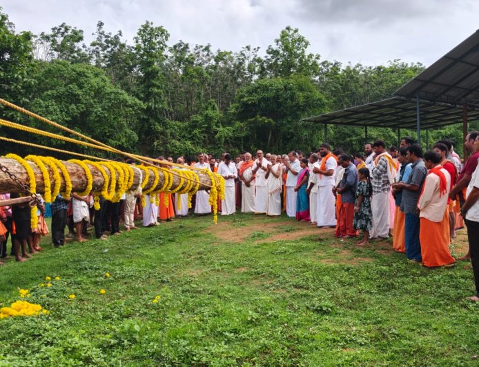 ಬಡಗನ್ನೂರು: ಪಡುಮಲೆ ದೈವಸ್ಥಾನಕ್ಕೆ ನೂತನ ಕೊಡಿಮರ ಮುಹೂರ್ತ