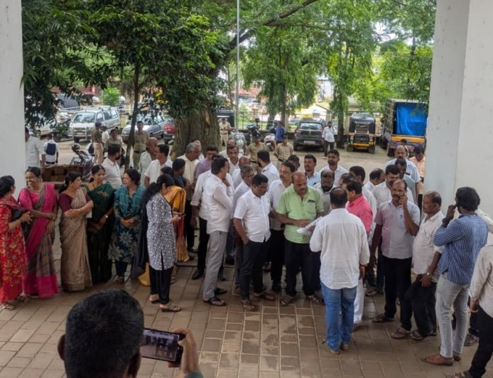 ಪುರುಷರಕಟ್ಟೆ ಘಟನೆ: ಸಾಂತಪ್ಪ ಗೌಡರ ಕುಟುಂಬಕ್ಕೆ ನ್ಯಾಯ ದೊರಕಿಸಿ.. ಎಸಿ ಮೂಲಕ ರಾಜ್ಯಪಾಲರಿಗೆ ಮನವಿ