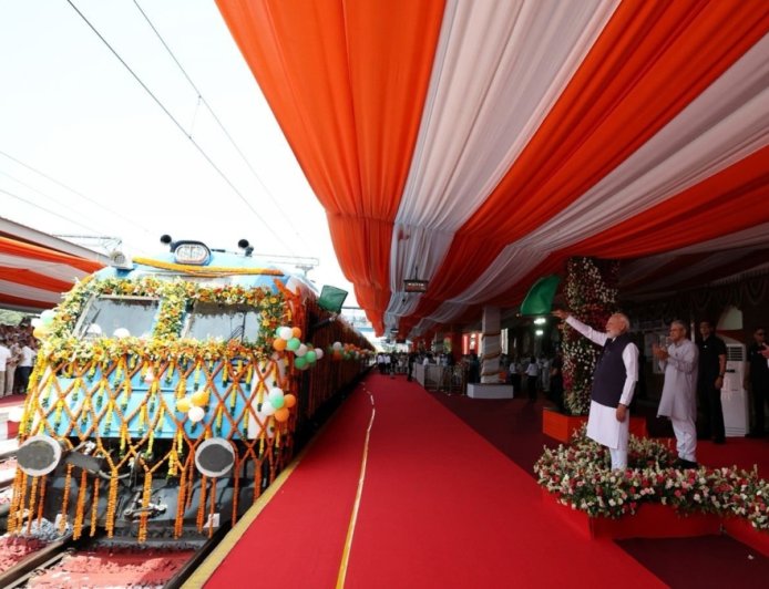 Hydrogen Train: ದೇಶದ ಮೊದಲ ಹೈಡ್ರೋಜನ್ ರೈಲಿಗೆ ಪ್ರಧಾನಿ ನರೇಂದ್ರ ಮೋದಿ ಚಾಲನೆ