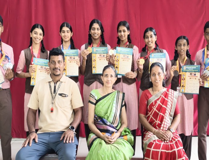 ವಿದ‍್ಯಾಭಾರತಿ ಸ್ಪರ್ಧೆ : ಅಂಬಿಕಾ ವಿದ‍್ಯಾಲಯದ ವಿದ‍್ಯಾರ್ಥಿಗಳಿಗೆ ಬಹುಮಾನ
