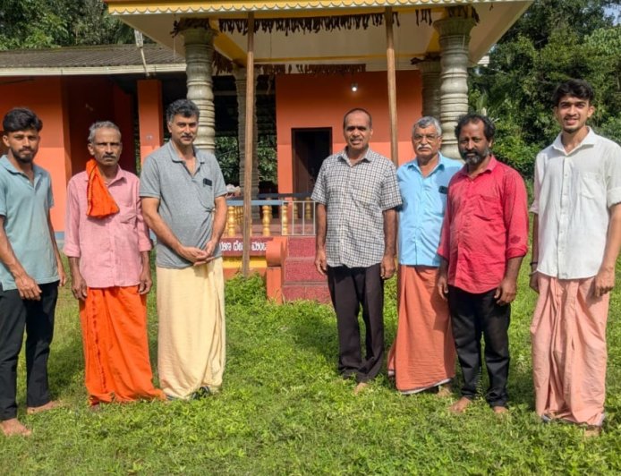 ಭಂಡಾರತ್ತಡ್ಕ ಸಾರಕೂಟೇಲು ಸತ್ಯನಾರಾಯಣ ಪೂಜಾ ಮಂಟಪಕ್ಕೆ ಶೀಟ್ ಅಳವಡಿಕೆಗೆ ಮುಹೂರ್ತ