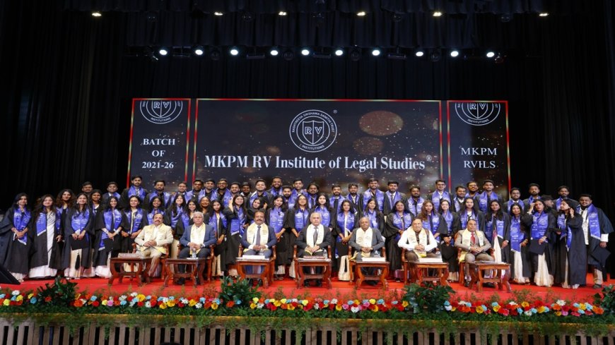 ಬೆಂಗಳೂರಿನ ಎಂ.ಕೆ. ಪಾಂಡುರಂಗ ಶೆಟ್ಟಿ ಸ್ಮಾರಕ ಆರ್.ವಿ ಇನ್‌ಸ್ಟಿಟ್ಯೂಟ್‌ ಆಫ್‌ ಲೀಗಲ್‌ ಸ್ಟಡೀಸ್‌ನ  ಪದವಿ ಪ್ರದಾನ ಸಮಾರಂಭ