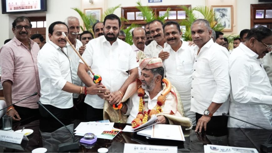 ಮೈಸೂರು ದಸರಾದಲ್ಲಿ ಕಂಬಳ: ಮುಖ್ಯಮಂತ್ರಿಗಳಿಗೆ ಸನ್ಮಾನ