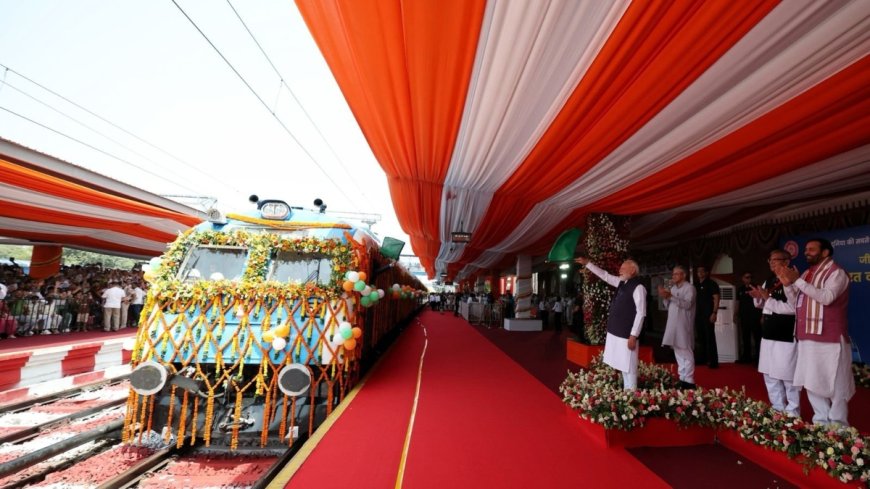 Hydrogen Train: ದೇಶದ ಮೊದಲ ಹೈಡ್ರೋಜನ್ ರೈಲಿಗೆ ಪ್ರಧಾನಿ ನರೇಂದ್ರ ಮೋದಿ ಚಾಲನೆ