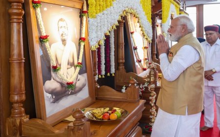 ವಿವೇಕ ಸ್ಮಾರಕವು ಸಾಧಕರು ಮತ್ತು ಶ್ರದ್ಧಾಳುಗಳ  ಕೇಂದ್ರ ಆಗಲಿ: ಪ್ರಧಾನಿ ನರೇಂದ್ರ ಮೋದಿ ಆಶಯ