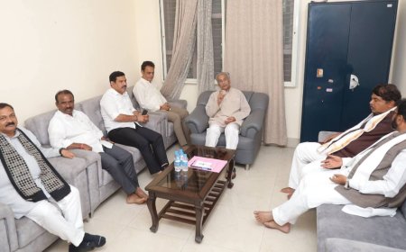 ಬಸವರಾಜ ಹೊರಟ್ಟಿ ಮನೆಗೆ ಬಿಜೆಪಿ ನಿಯೋಗ ಭೇಟಿ