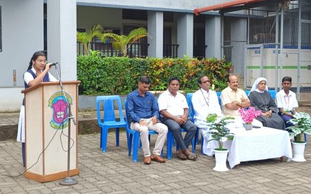 ಸಂತ ಫಿಲೋಮಿನಾ ಶಾಲೆಯಲ್ಲಿ ಸಂಭ್ರಮದಿಂದ ಸ್ವಾತಂತ್ರ್ಯೋತ್ಸವ ಆಚರಣೆ