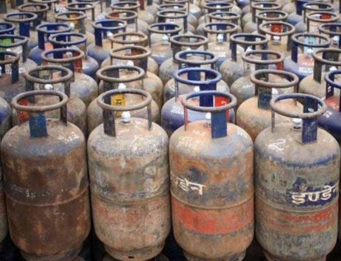 Commercial LPG Cylinder: ವಾಣಿಜ್ಯ ಎಲ್‌ಪಿಜಿ ಸಿಲಿಂಡರ್ ಬೆಲೆ ಇಳಿಕೆ