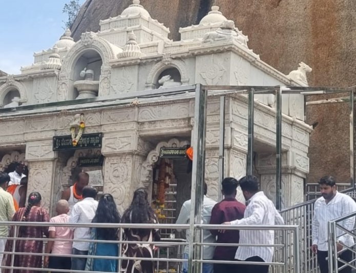 ಪ್ರವಾಸಿ ಲೇಖನ: ನಮ್ಮೆಲ್ಲ ನೋವು, ನಲಿವುಗಳಾಚೆಗೂ ಹೃದಯ ಸ್ಪಂದಿಸಿದ ಕ್ಷಣಗಳಿವು!
