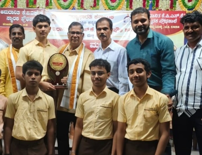 ಜಿಲ್ಲಾ ಮಟ್ಟದ ಯೋಗ ಸ್ಪರ್ಧೆ: ವಿವೇಕಾನಂದ ಪಿಯು ಕಾಲೇಜಿನ ಬಾಲಕರ ತಂಡ ಪ್ರಥಮ