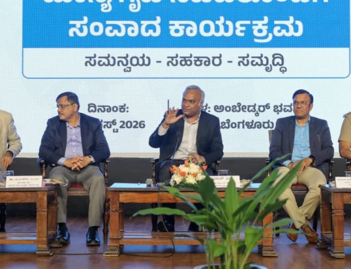 Priyank Kharge: ಕಾನೂನು, ಬದ್ಧತೆಯಿಂದ ಕೆಲಸ ಮಾಡುವ ಪೊಲೀಸರ ಬೆನ್ನಿಗೆ ಸರ್ಕಾರ.. ಪ್ರಿಯಾಂಕ್‌ ಖರ್ಗೆ