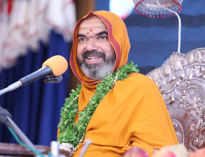 ಬದಲಾವಣೆ ನಮ್ಮ ಮನೆಯಿಂದಲೇ ಆರಂಭವಾಗಲಿ: ರಾಘವೇಶ್ವರ ಶ್ರೀ