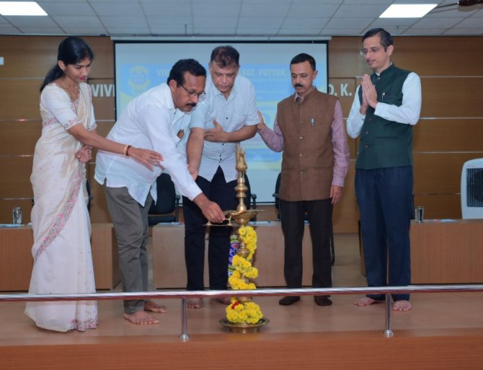 Vivekananda Law College: ಕಾನೂನು ಶಿಕ್ಷಣದಿಂದ ಸಮಾಜ ಸುಧಾರಣೆ.. ಶಿವಪ್ರಸಾದ್ ಶೆಟ್ಟಿ