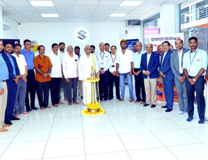 ಈಶ್ವರಮಂಗಲ: ಮಾಂಡೋವಿ ಮೋಟಾರ್ಸ್‌ನ ಶಾಖೆಯ ಪ್ರಥಮ ವಾರ್ಷಿಕೋತ್ಸವ ಆಚರಣೆ