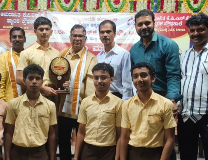 ಜಿಲ್ಲಾ ಮಟ್ಟದ ಯೋಗ ಸ್ಪರ್ಧೆ: ವಿವೇಕಾನಂದ ಪದವಿಪೂರ್ವ ಕಾಲೇಜಿನ ಬಾಲಕರ ತಂಡ ಪ್ರಥಮ!