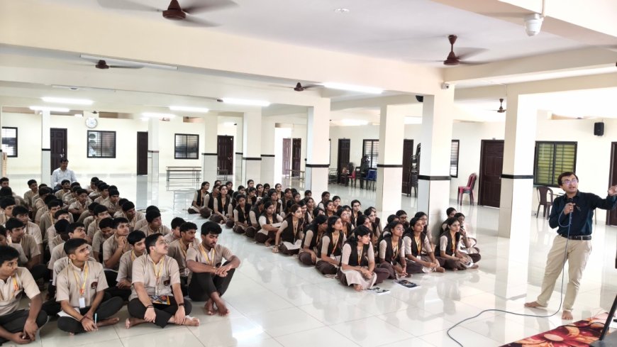 ಅಂಬಿಕಾ ವಸತಿ ಪಿಯು ಕಾಲೇಜು: 'ಸ್ಮಾರ್ಟ್ ಸ್ಟಡಿ' ಕುರಿತು ವಿಶೇಷ ಉಪನ್ಯಾಸ