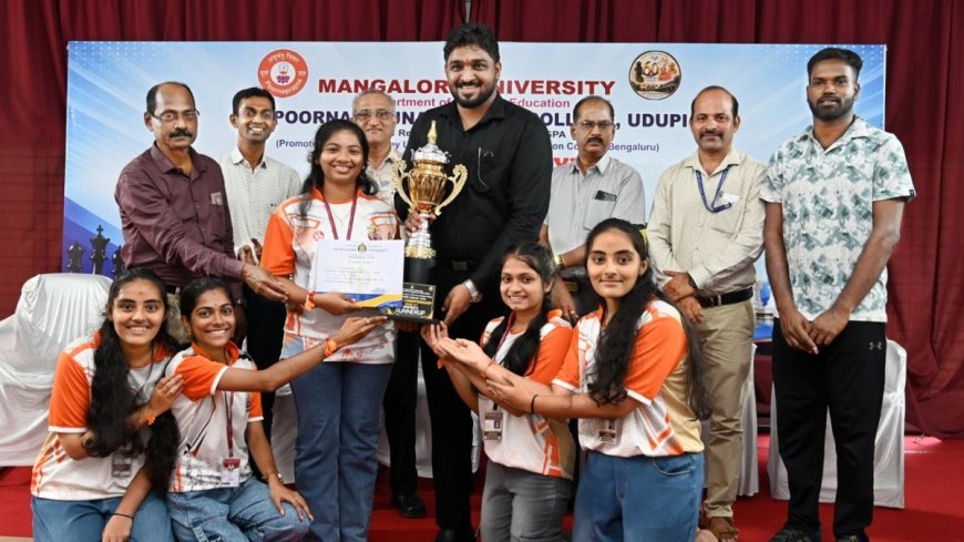 Chess: ವಿವೇಕಾನಂದ ಕಾಲೇಜಿಗೆ ವಿವಿ ಮಟ್ಟದ ಚೆಸ್ ಪ್ರಶಸ್ತಿ