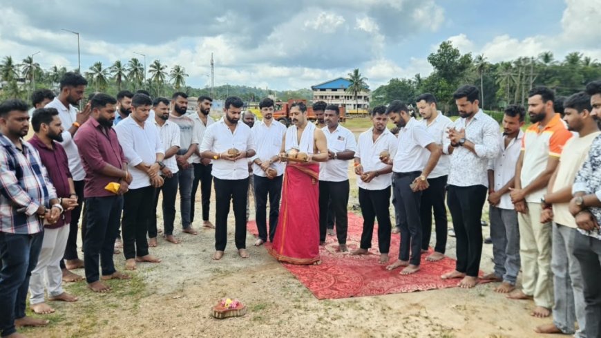 Puttur: ಗಣ್ಯರ ಸಮ್ಮುಖದಲ್ಲಿ ಪುತ್ತೂರುದ ಪಿಲಿಗೊಬ್ಬು ಆವೃತ್ತಿ-4ರ ಚಪ್ಪರ ಮುಹೂರ್ತ