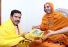 ದೇವತೆಗಳು ಕೋಲು ಹಿಡಿದು ದಂಡಿಸುವುದಿಲ್ಲ, ಬುದ್ಧಿಯನ್ನೇ ಬದಲಿಸುತ್ತಾರೆ: ರಾಘವೇಶ್ವರ ಶ್ರೀ