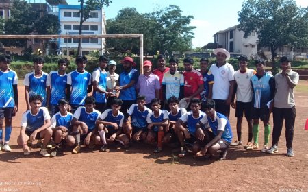 ತಾಲೂಕು ಮಟ್ಟದ ಫುಟ್‌ಬಾಲ್‌ ಪಂದ್ಯಾವಳಿ: ವಿವೇಕಾನಂದ ಪಿಯು ಕಾಲೇಜಿನ ಬಾಲಕರ ತಂಡಕ್ಕೆ ದ್ವಿತೀಯ ಪ್ರಶಸ್ತಿ