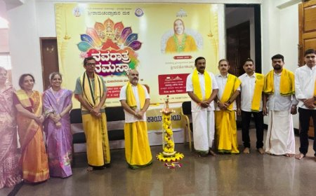 ಬೆಂಗಳೂರು: ಶ್ರೀ ರಾಘವೇಶ್ವರ ಭಾರತೀ ಸ್ವಾಮೀಜಿ ನೇತೃತ್ವದಲ್ಲಿ 'ನವರಾತ್ರ ನಮಸ್ಯಾ' ಮಹೋತ್ಸವ