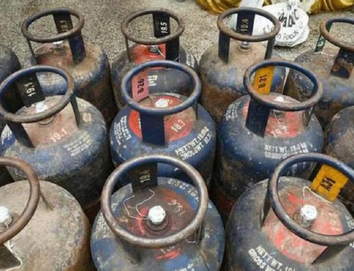 Commercial LPG Cylinder: ವಾಣಿಜ್ಯ ಸಿಲಿಂಡರ್ ಬೆಲೆ ಏರಿಕೆ.. ಎಷ್ಟಾಗಿದೆ?