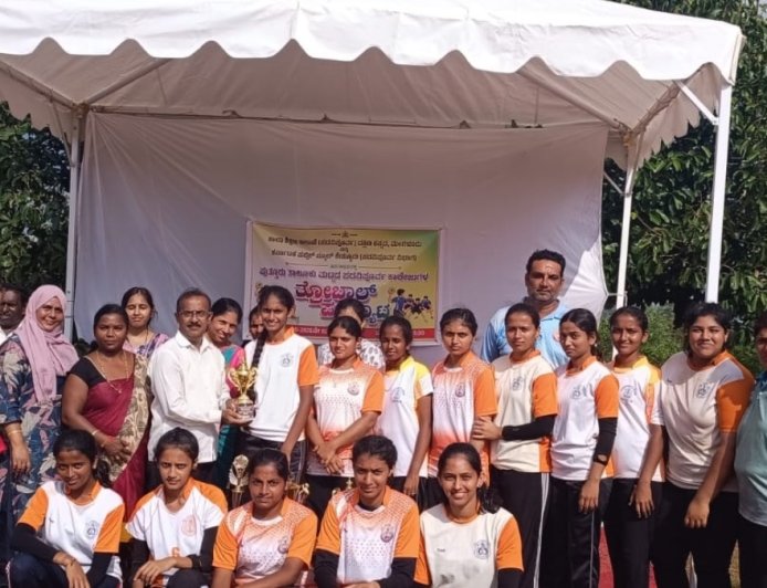 ತಾಲೂಕು ಮಟ್ಟದ ಥ್ರೋಬಾಲ್ ಪಂದ್ಯಾವಳಿ: ವಿವೇಕಾನಂದ ಪಿಯು ಕಾಲೇಜು ವಿದ್ಯಾರ್ಥಿಗಳಿಗೆ ದ್ವಿತೀಯ ಸ್ಥಾನ