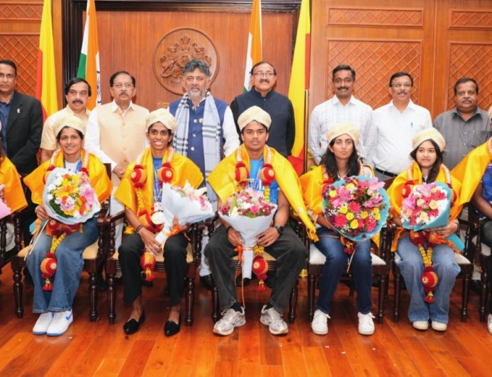 ಏಷ್ಯನ್‌ ಗೇಮ್ಸ್‌ ಪದಕ ವಿಜೇತರನ್ನು ಅಭಿನಂದಿಸಿ ಸಿಎಂ, ಡಿಸಿಎಂ