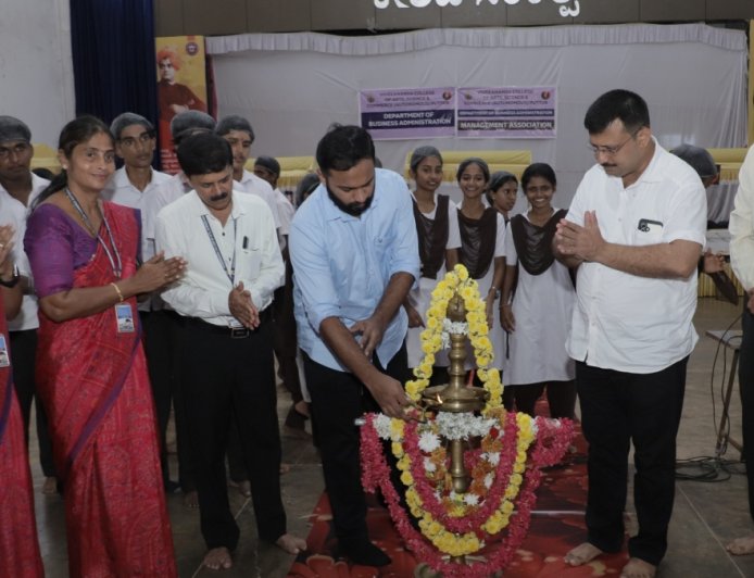 ವಿವೇಕಾನಂದ ಪದವಿ ಕಾಲೇಜು: 'ಸ್ವಾದಸಂಭ್ರಮ-2026' ಆಹಾರ ಮೇಳ