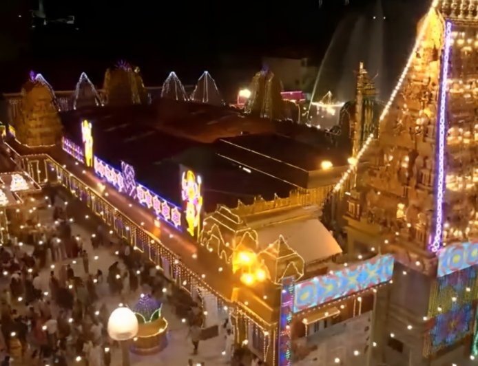 Mangaluru Dasara: ಗೋಕರ್ಣನಾಥೇಶ್ವರ ದೇವರ ಮೆರವಣಿಗೆ.. ಪರ್ಯಾಯ ಮಾರ್ಗ ಬಳಕೆಗೆ ಪೊಲೀಸರ ಸಲಹೆ