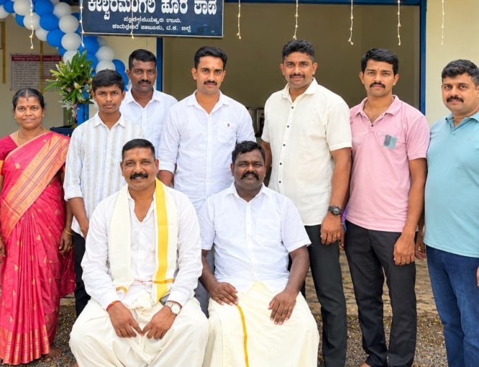 ಈಶ್ವರಮಂಗಲ ಪೊಲೀಸ್ ಹೊರಠಾಣೆಯಲ್ಲಿ ವಿಜೃಂಭಣೆಯ ಆಯುಧ ಪೂಜೆ