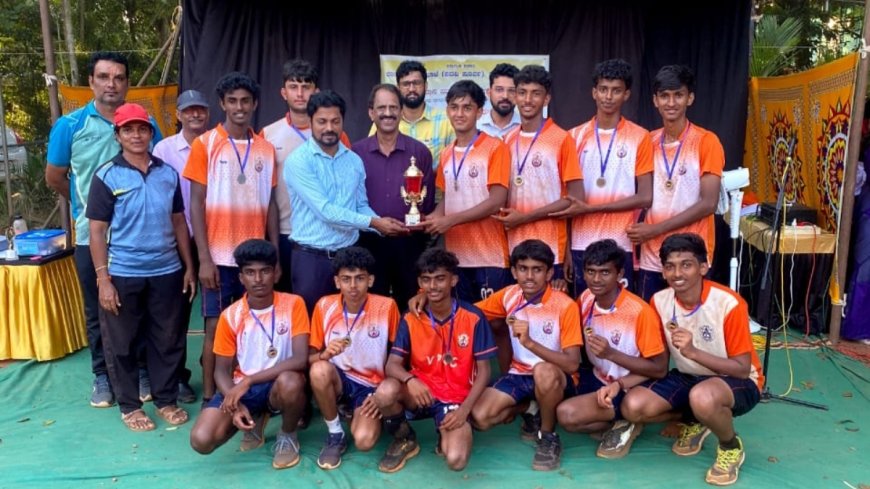 ತಾಲೂಕು ಮಟ್ಟದ ವಾಲಿಬಾಲ್ ಪಂದ್ಯಾವಳಿ: ವಿವೇಕಾನಂದ ಪಿಯು ಕಾಲೇಜಿನ ಬಾಲಕರ ತಂಡಕ್ಕೆ ದ್ವಿತೀಯ ಪ್ರಶಸ್ತಿ