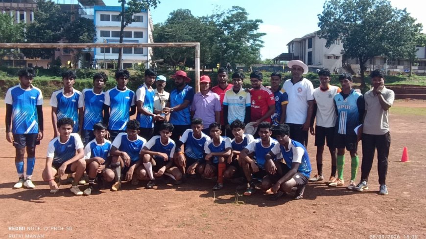 ತಾಲೂಕು ಮಟ್ಟದ ಫುಟ್‌ಬಾಲ್‌ ಪಂದ್ಯಾವಳಿ: ವಿವೇಕಾನಂದ ಪಿಯು ಕಾಲೇಜಿನ ಬಾಲಕರ ತಂಡಕ್ಕೆ ದ್ವಿತೀಯ ಪ್ರಶಸ್ತಿ