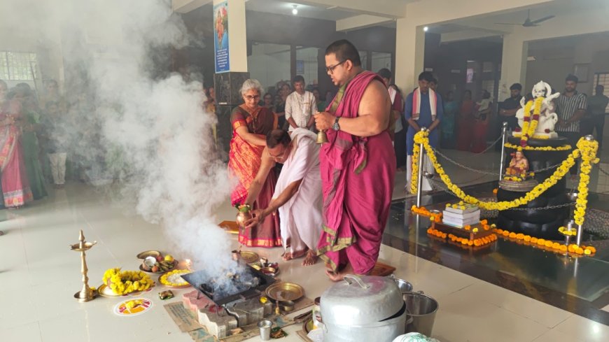 ಅಂಬಿಕಾ ಸಮೂಹ ಶಿಕ್ಷಣ ಸಂಸ್ಥೆಗಳಲ್ಲಿ ಶಾರದಾ ಪೂಜೆ, ಆಯುಧ ಪೂಜೆ